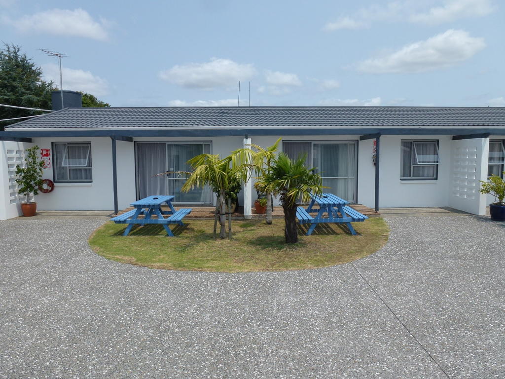 Mana-Nui Motel Whitianga Exterior photo