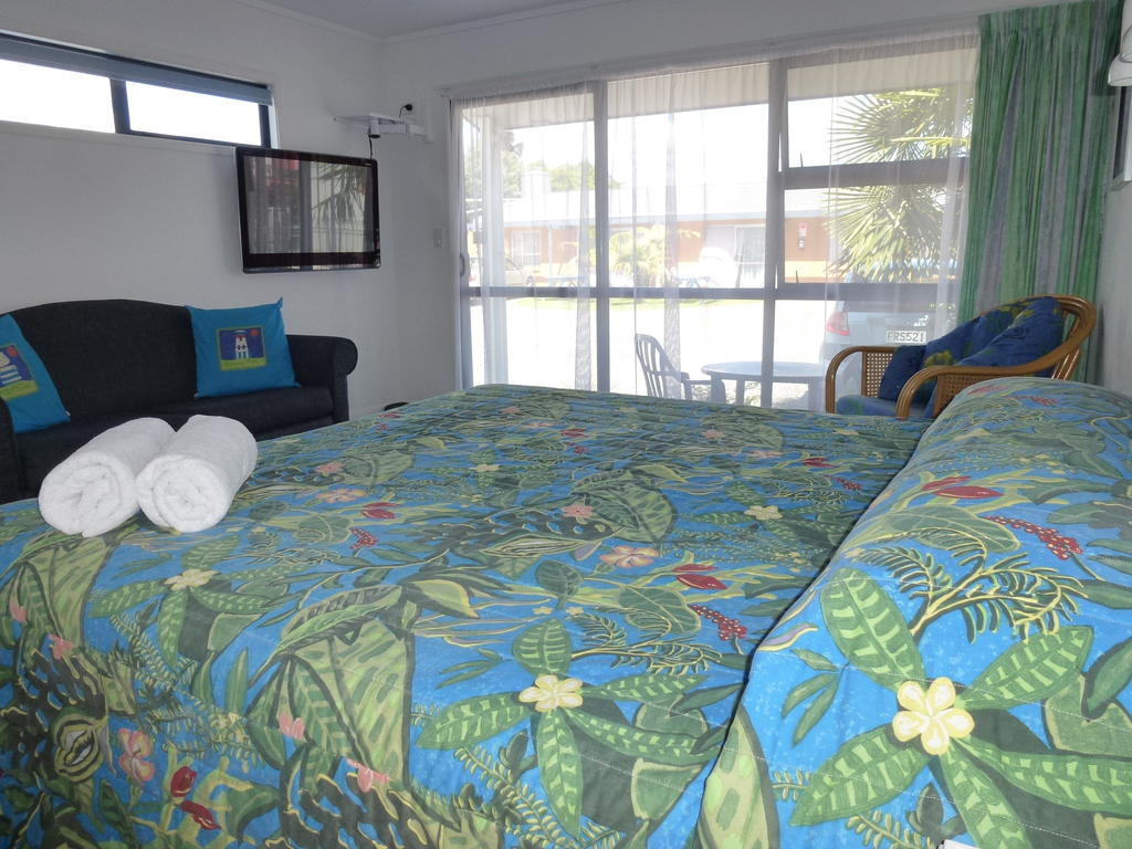 Mana-Nui Motel Whitianga Room photo