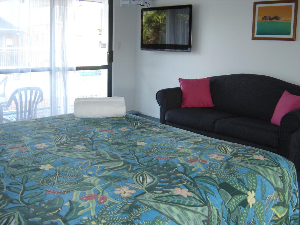 Mana-Nui Motel Whitianga Exterior photo