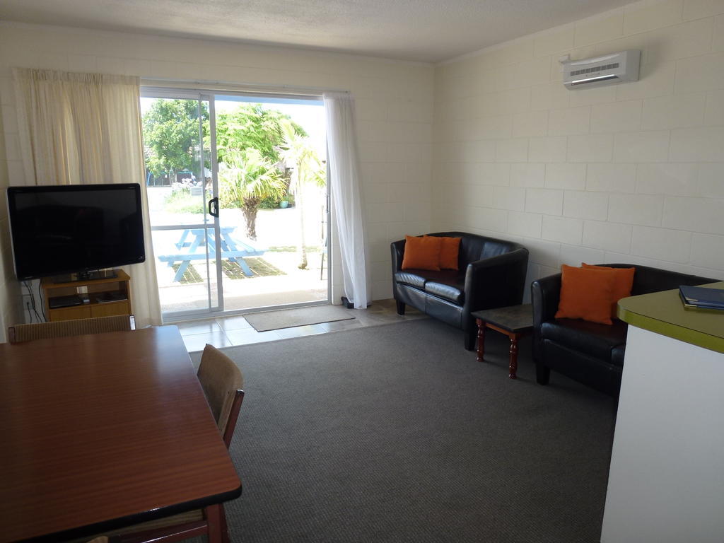 Mana-Nui Motel Whitianga Room photo