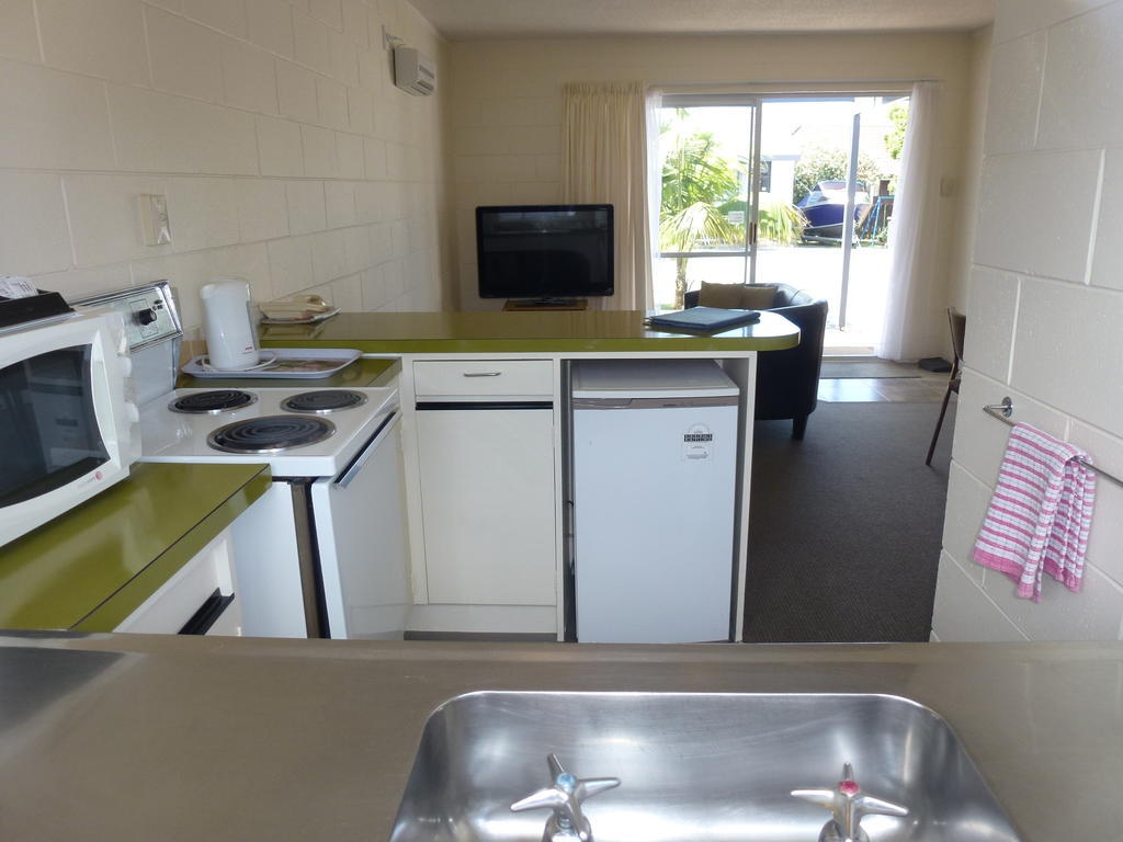 Mana-Nui Motel Whitianga Room photo