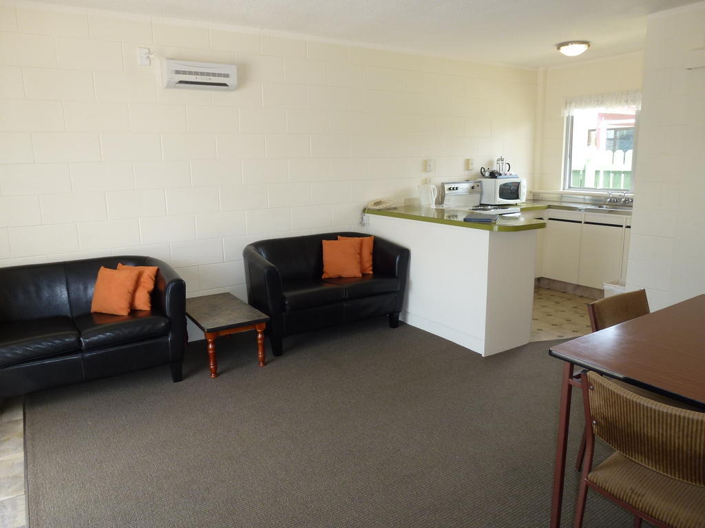 Mana-Nui Motel Whitianga Room photo