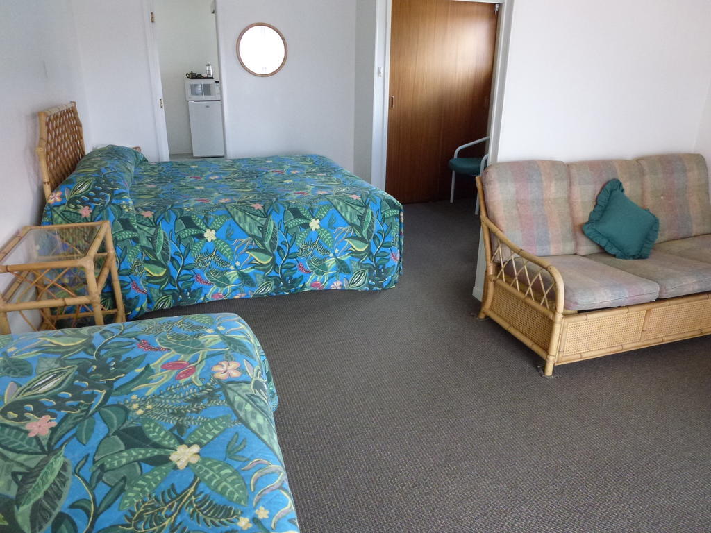 Mana-Nui Motel Whitianga Room photo